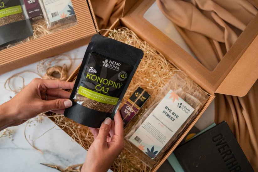 Geschenkpaket: Zerkleinerter Hanftee, CBD-Öl 10 %, CBD-Hanfbad