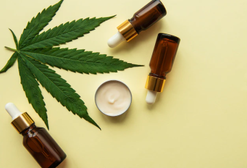CBD a konopný olej: Všetko, čo potrebujete vedieť o ich výhodách v kozmetike